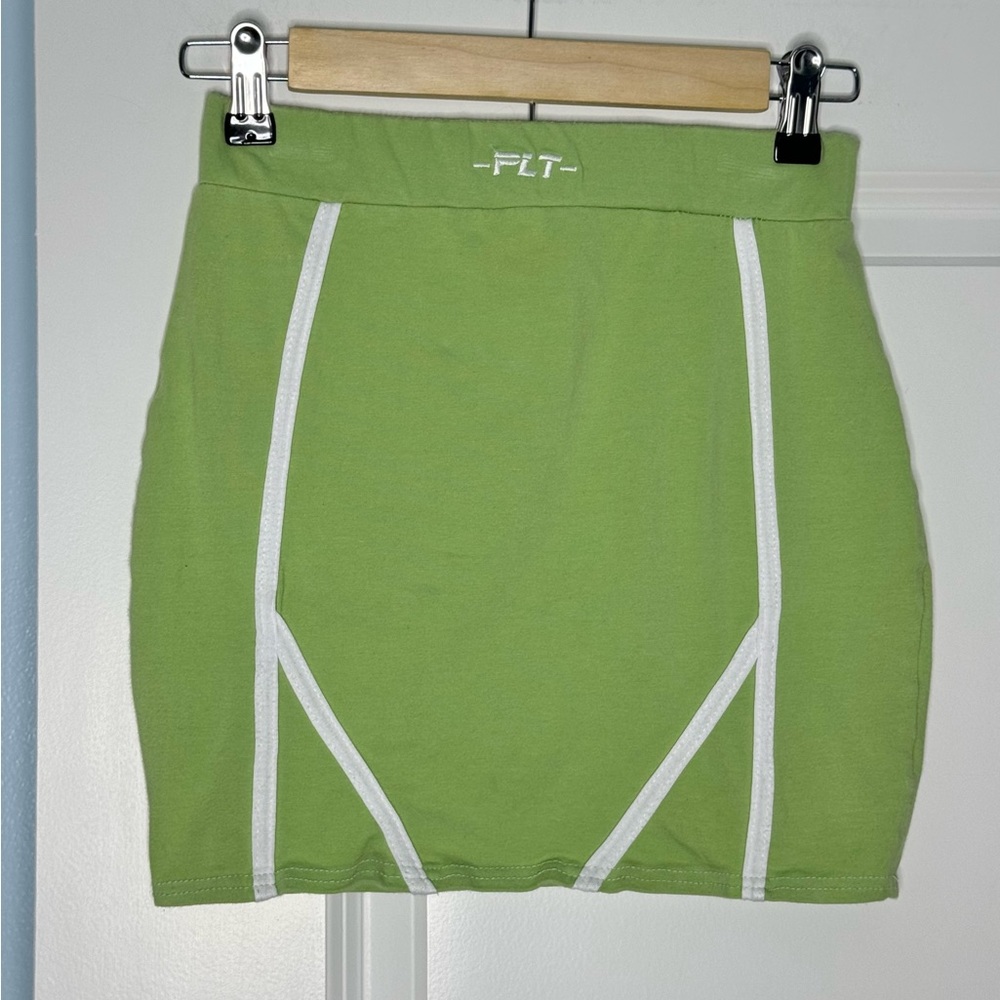 🍓6/$15🍓 Stretchy Green Skirt